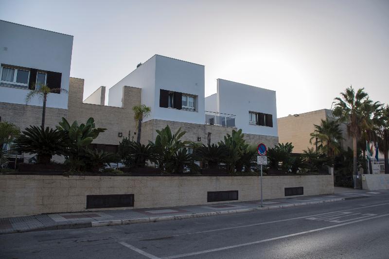 Aparthotel Novo Sancti Petri Chiclana de la Frontera Exterior photo